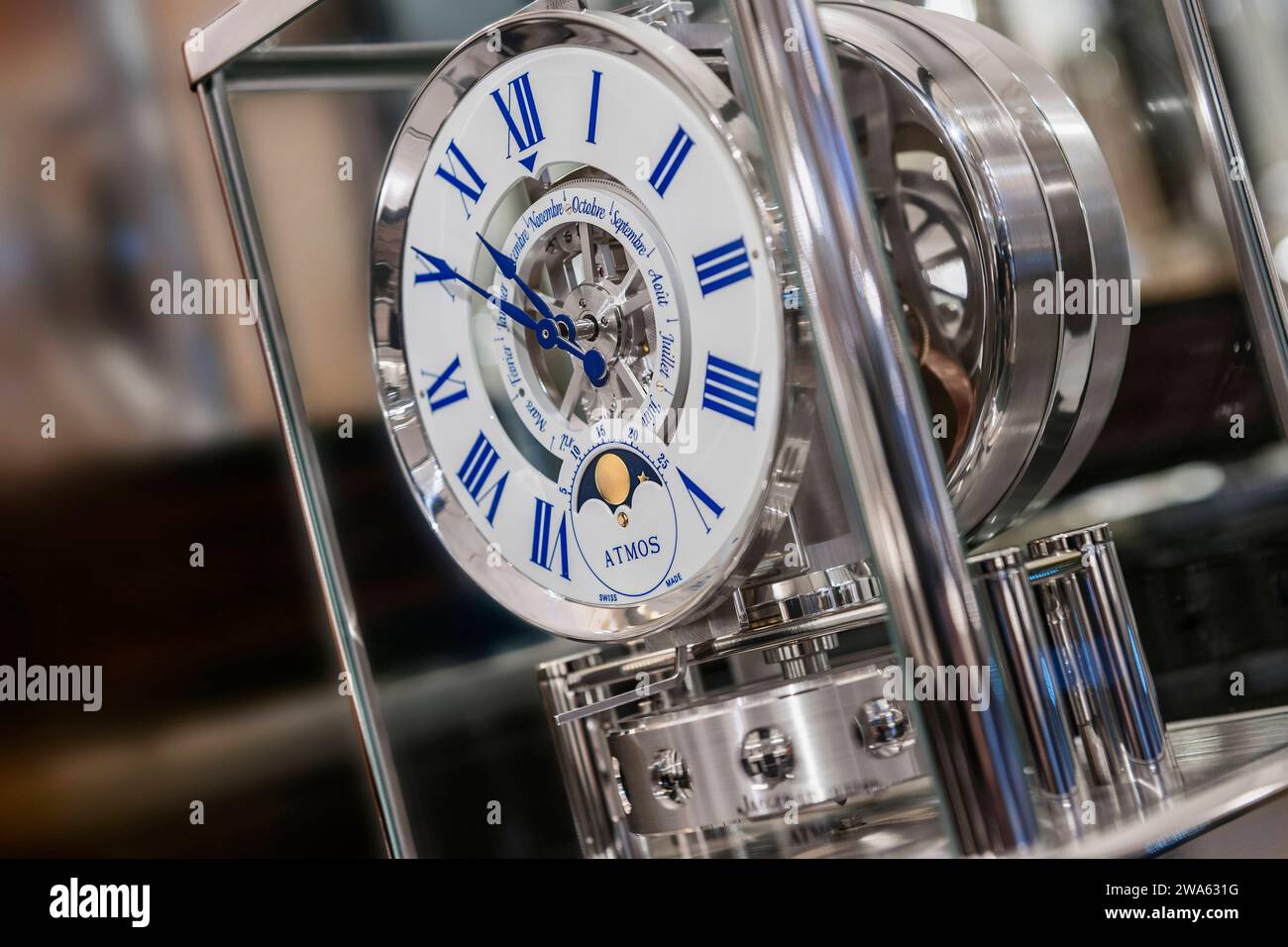 Uhrwerk clockwork -Fotos und -Bildmaterial in hoher Auflösung – Alamy