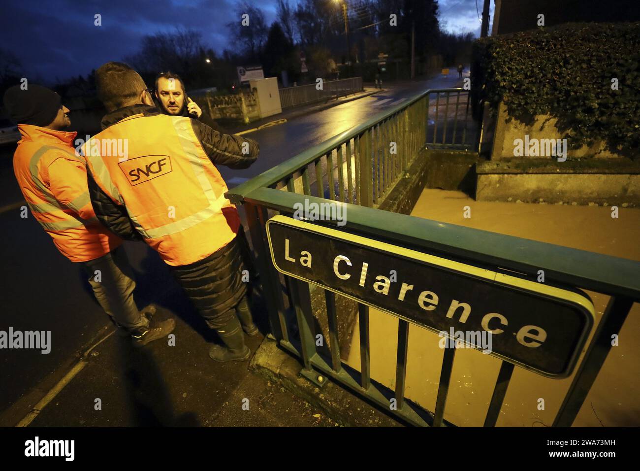 Inondations en ville hires stock photography and images Alamy