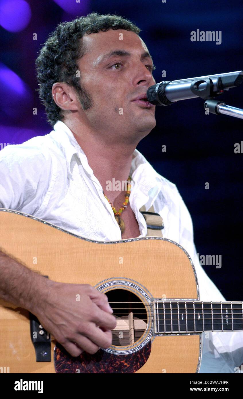 Verona Italy 2003-09-20 : Alex Britti, Italian singer, during the musical television show “Festivalbar 2003” Stock Photo