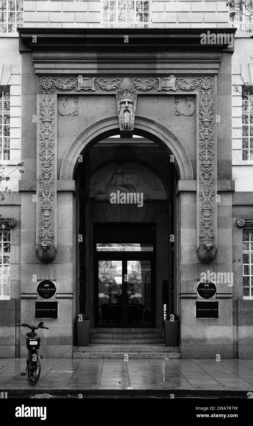 Neoclassical architecture Black and White Stock Photos & Images Alamy