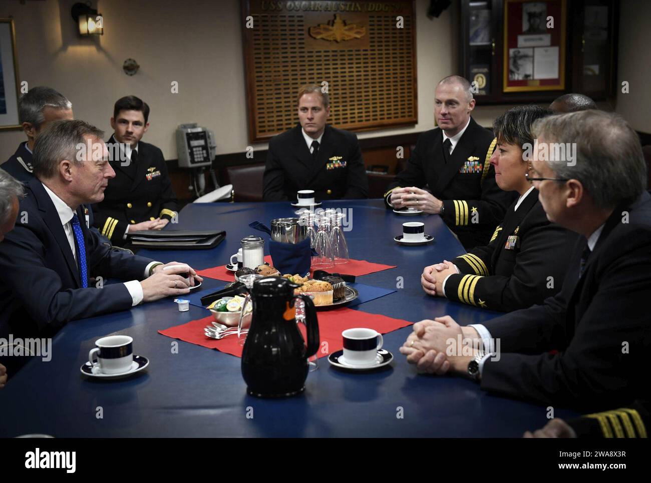 US military forces. 171030UY653-025  OSLO, Norway (Oct. 30, 2017) Norwegian Defense Minister Frank Bakke-Jensen   speaks with Sailors aboard the Arleigh Burke-class guided-missile destroyer USS Oscar Austin (DDG 79) Oct. 30, 2017. Oscar Austin is on a routine deployment supporting U.S. national security interests in Europe, and increasing theater security cooperation and forward naval presence in the U.S. 6th Fleet area of operations. (U.S. Navy photo by Mass Communication Specialist 2nd Class Ryan Utah Kledzik/Released) Stock Photo