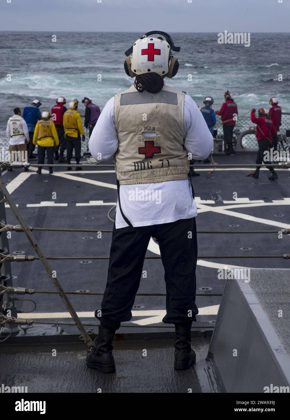 U s navy hospital corpsman 3rd hi-res stock photography and images 