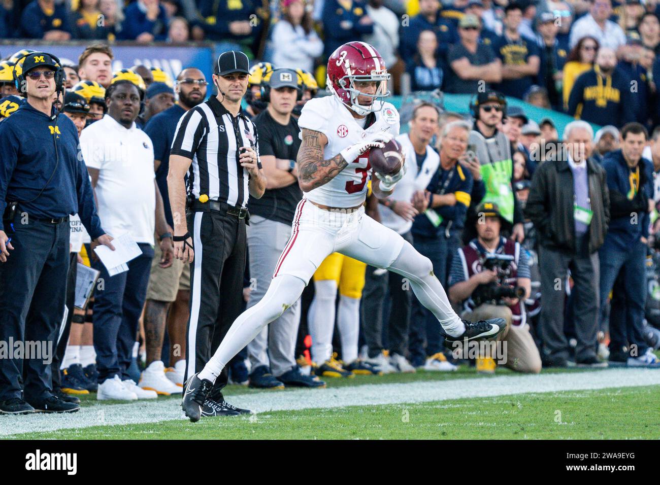 Alabama Crimson Tide wide receiver Jermaine Burton (3) makes a catch during the CFP Semifinal at the Rose Bowl Game against the Michigan Wolverines, M Stock Photo