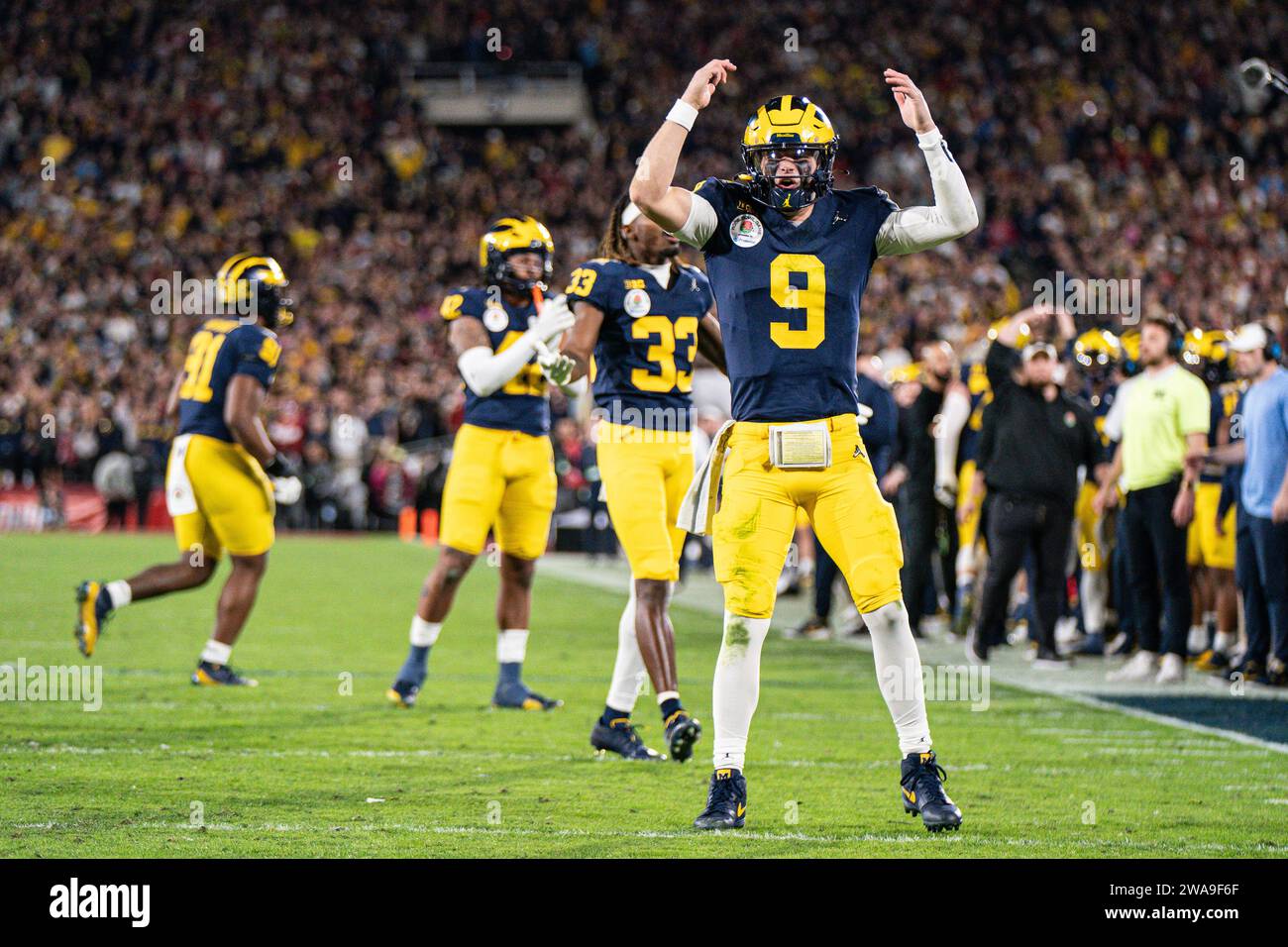 Michigan Wolverines quarterback J.J. McCarthy (9) celebrates during the CFP Semifinal at the Rose Bowl Game against the Alabama Crimson Tide, Monday, Stock Photo