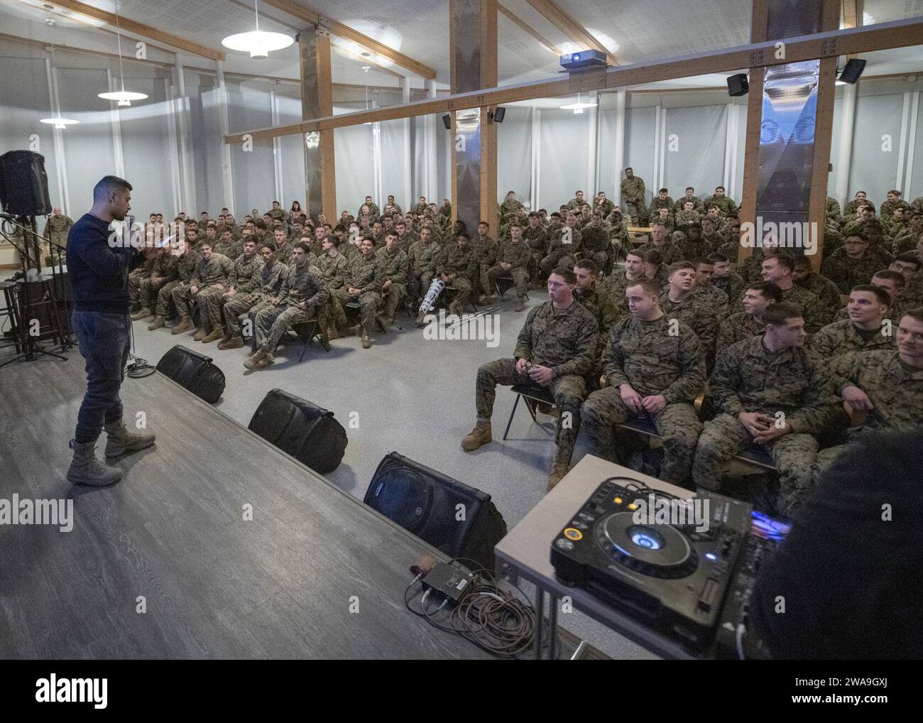 US military forces. Marine Corps Gen. Joe Dunford, chairman of the Joint Chiefs of Staff, meets with deployed service members in Vaernes, Norway Dec. 21, 2018. Dunford, along with USO entertainers, visited service members who are away from home during the holidays at various locations. This year’s entertainers include actors Milo Ventimiglia, Wilmer Valderrama, DJ J Dayz, Fittest Man on Earth Matt Fraser, 3-time Olympic Gold Medalist Shaun White, Country Music Singer Kellie Pickler, and comedian Jessiemae Peluso. (DoD photo by Navy Petty Officer 1st Class Dominique A. Pineiro) Stock Photo