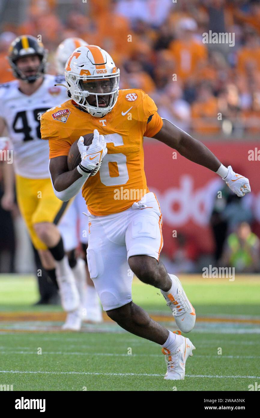 Tennessee Running Back Dylan Sampson (6) Rushes For Yardage During The ...