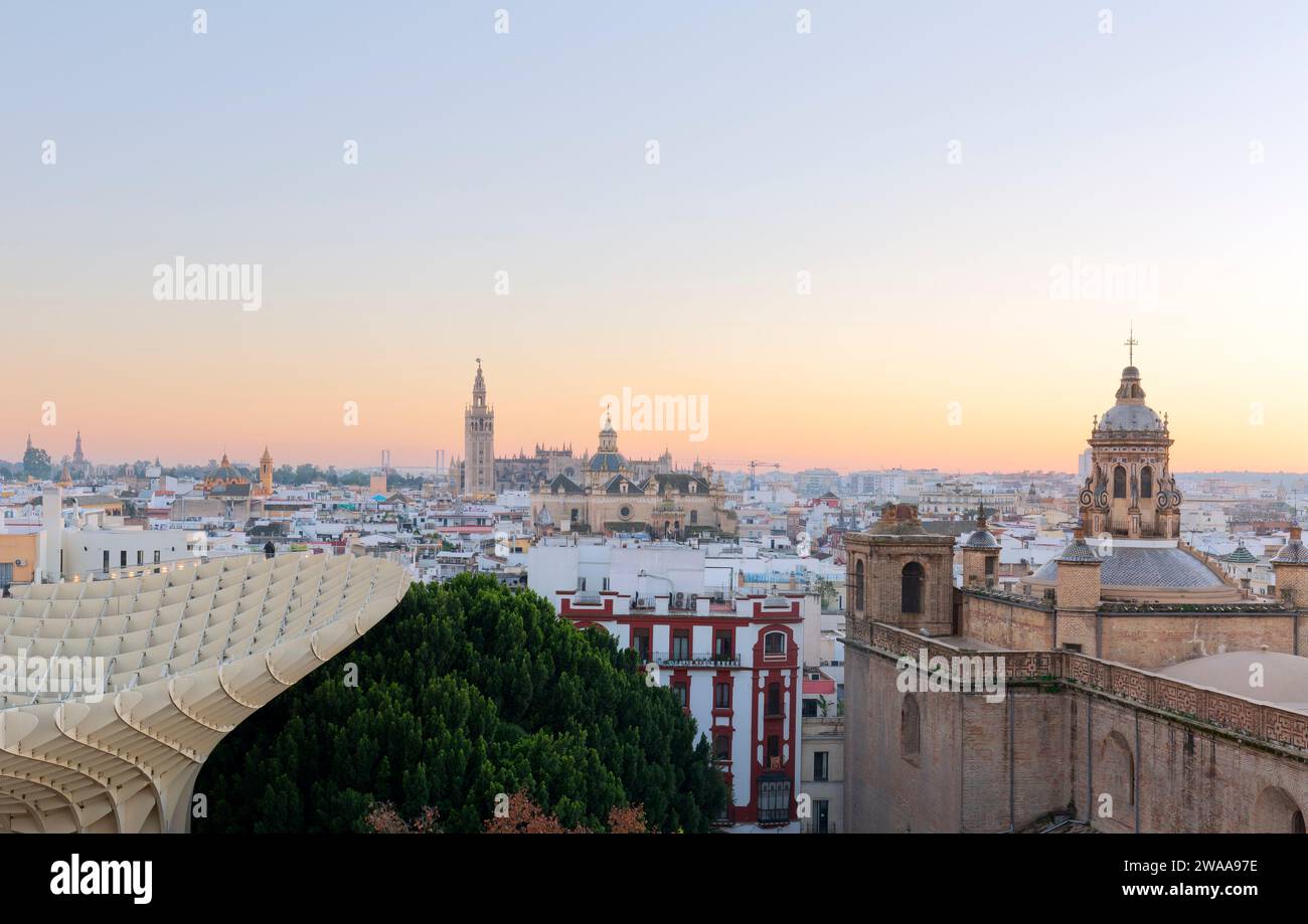 Seville skyline hi-res stock photography and images - Alamy
