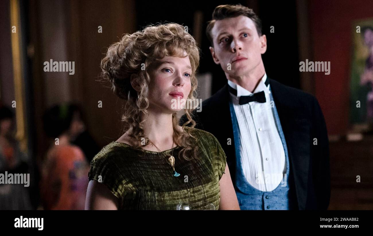 The Beast (2023) directed by Bertrand Bonello and starring Léa Seydoux, George MacKay and Guslagie Malanda. In the near future in which artificial intelligence controls everyone's lives and human emotions are perceived as a threat. Publicity still ***EDITORIAL USE ONLY***. Credit: BFA / Ad Vitam Stock Photo