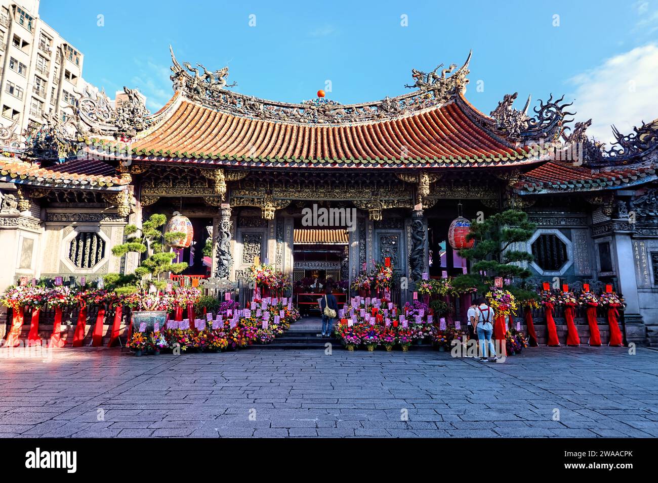 Exterior of Bangka Lungshan (Longshan) Temple, Taipei, Taiwan Stock ...