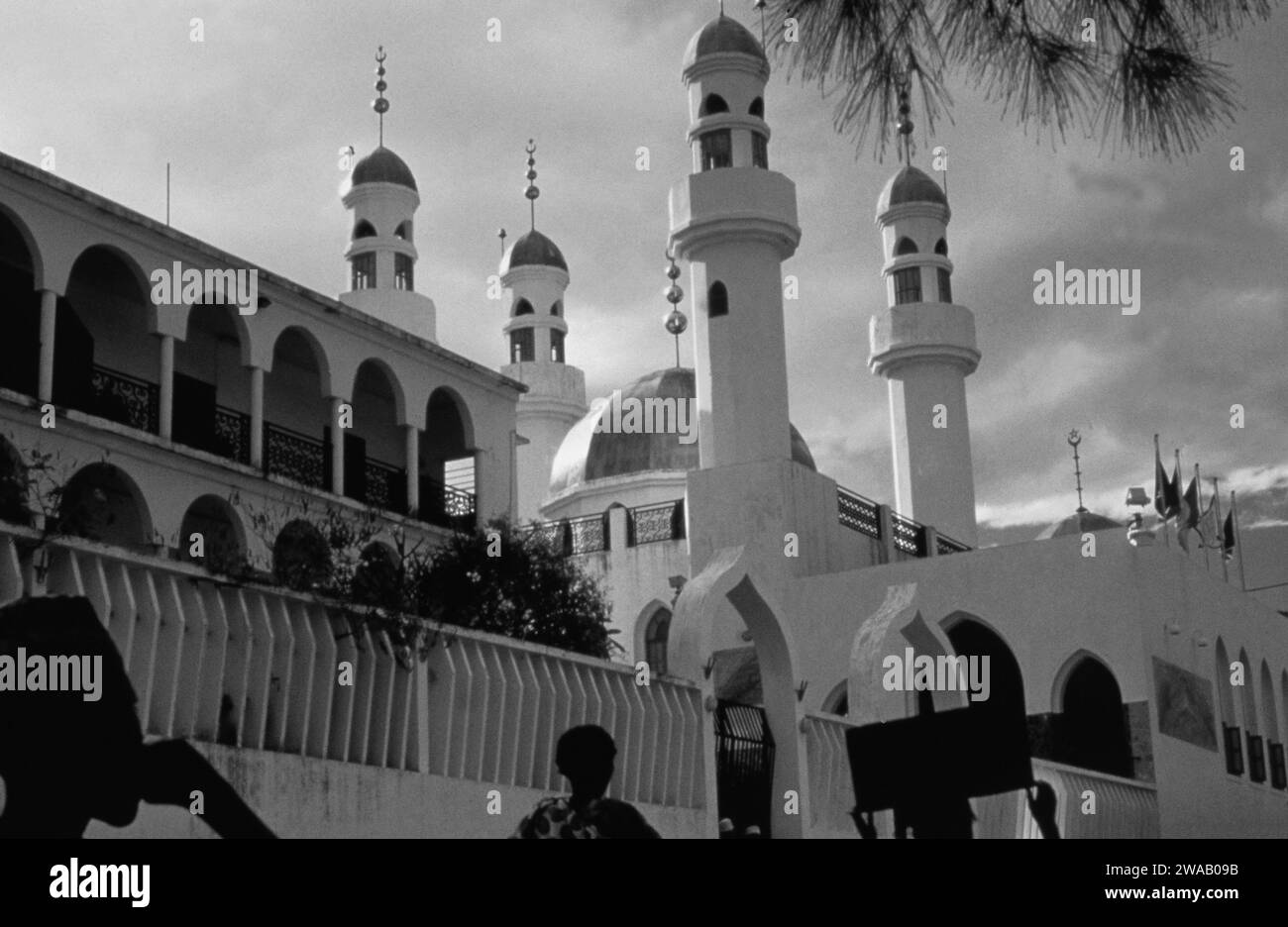 Comores: The Mosque and Mausoleum in Morono on Anjouan Island in the Indian ocean Stock Photo