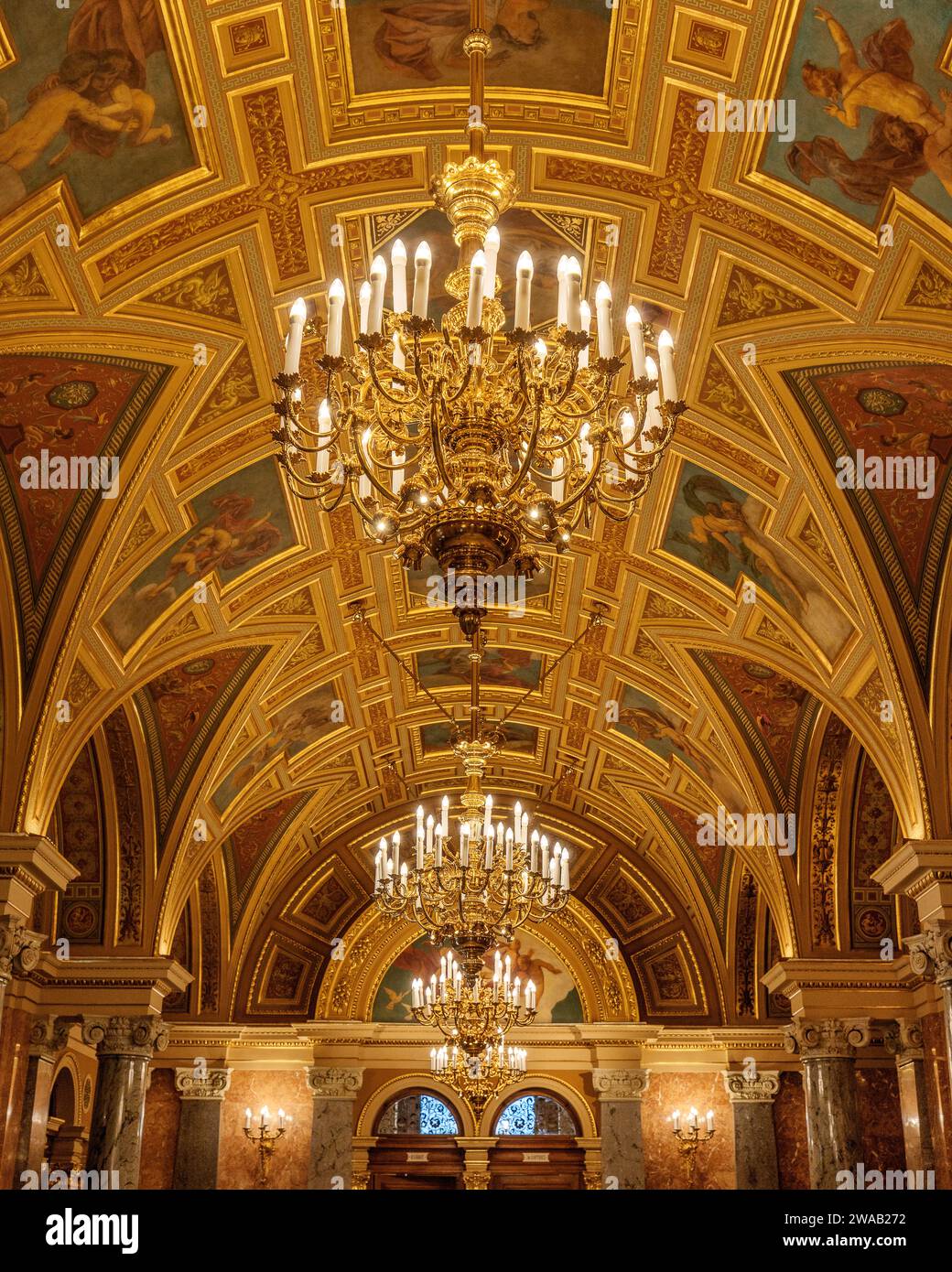 Hungarian State Opera House Stock Photo - Alamy