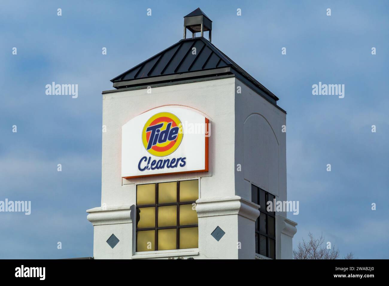 CHANHASSEN, MN, USA JANUARY 2, 2024Tide Cleaners laundromat exterior