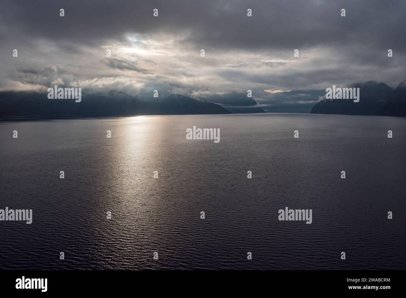 Classic early morning fjord view in Geirangerfjorden near Geiranger, Norway Stock Photo