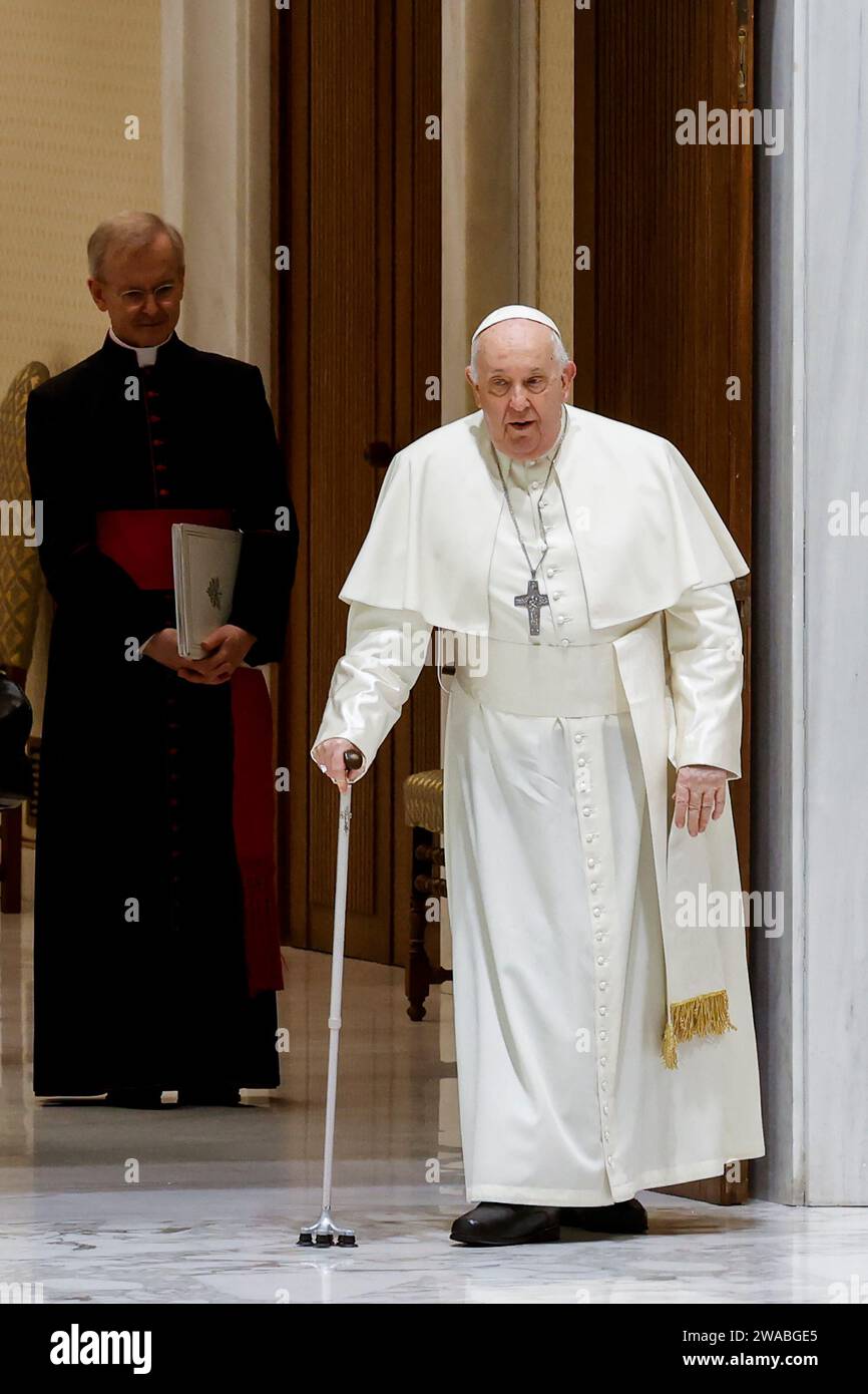 Vatican City Vatican City 03rd Jan 2024 Pope Francis Arrives To   Vatican City Vatican City 03rd Jan 2024 Pope Francis Arrives To Attend His Weekly General Audience In The Paul Vi Hall At The Vatican January 3 2024 Credit Riccardo De Luca Update Imagesalamy Live News 2WABGE5 