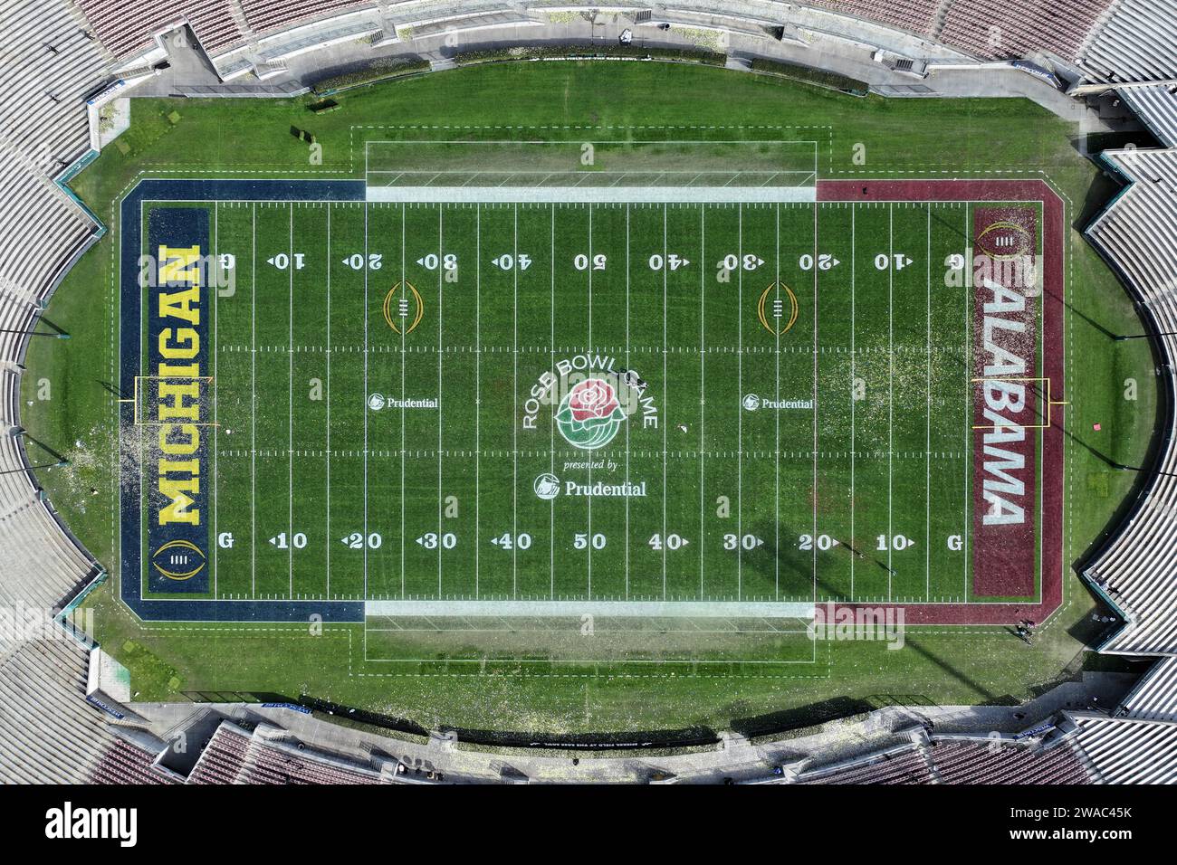 A general overall aerial view of Rose Bowl Stadium with Football field with Alabama Crimson Tide and Michigan Wolverines and College Football Playoff (CFP) logos, Tuesday, Jan. 1, 2024, in Pasadena, Calif. Stock Photo