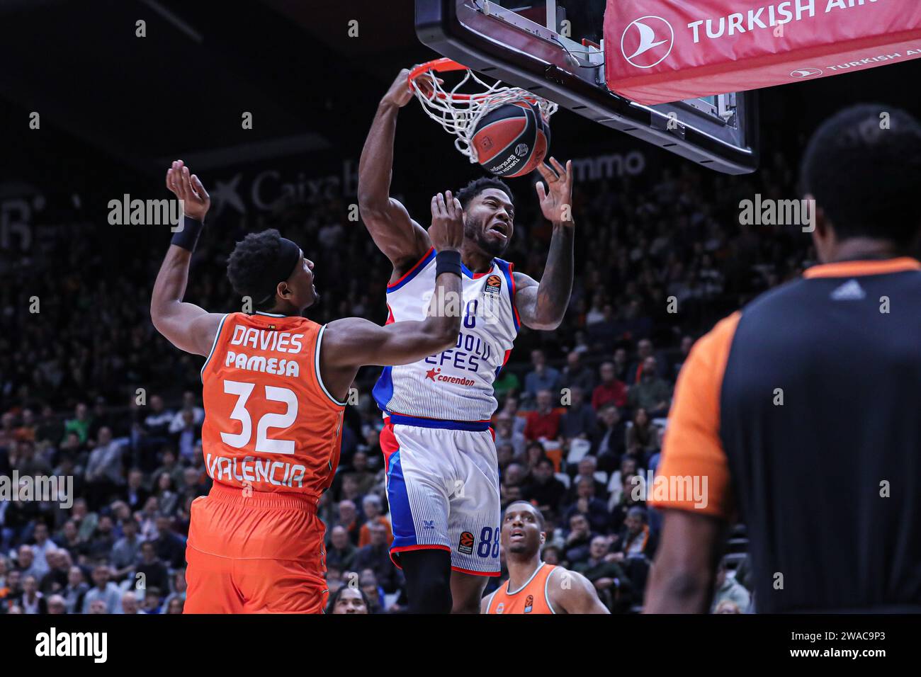 Valencia, Spain. 03rd Jan, 2024. # 88 Jones Tyrique (EFES Istanbul