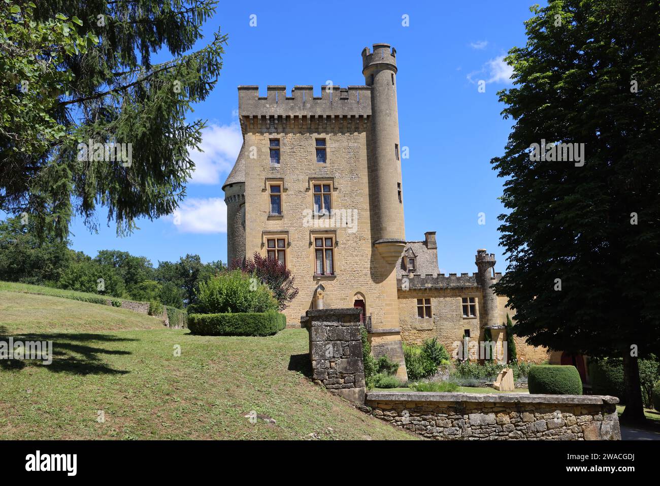 Puymartin Castle in Périgord Noir evokes key eras in French history