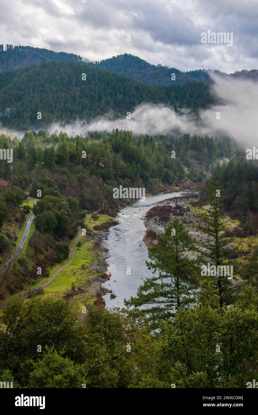 Trinity Ca Trinity river in northern california hi-res stock photography and ...