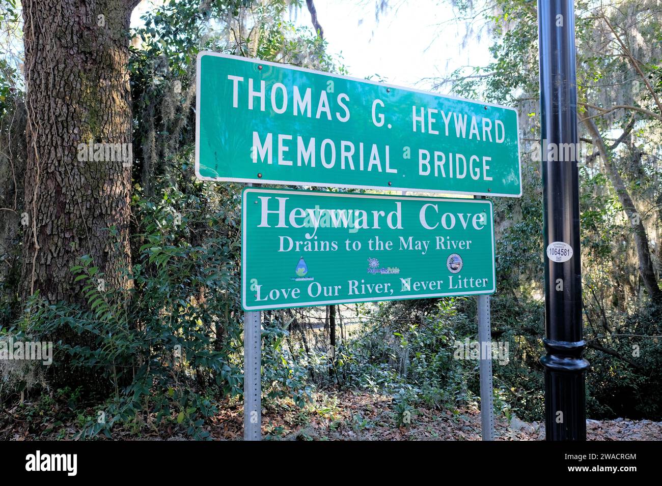 Sign at the Thomas G. Heyward Memorial Bridge that crosses over Heyward
