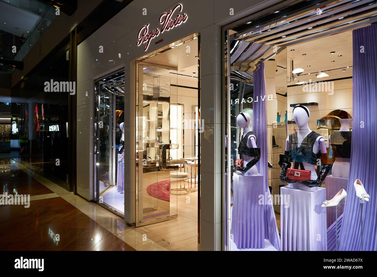 Roger vivier discount store in rome