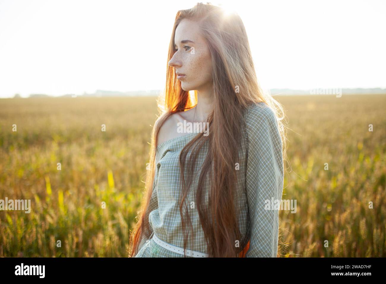 Woman posing in rural hi-res stock photography and images - Alamy