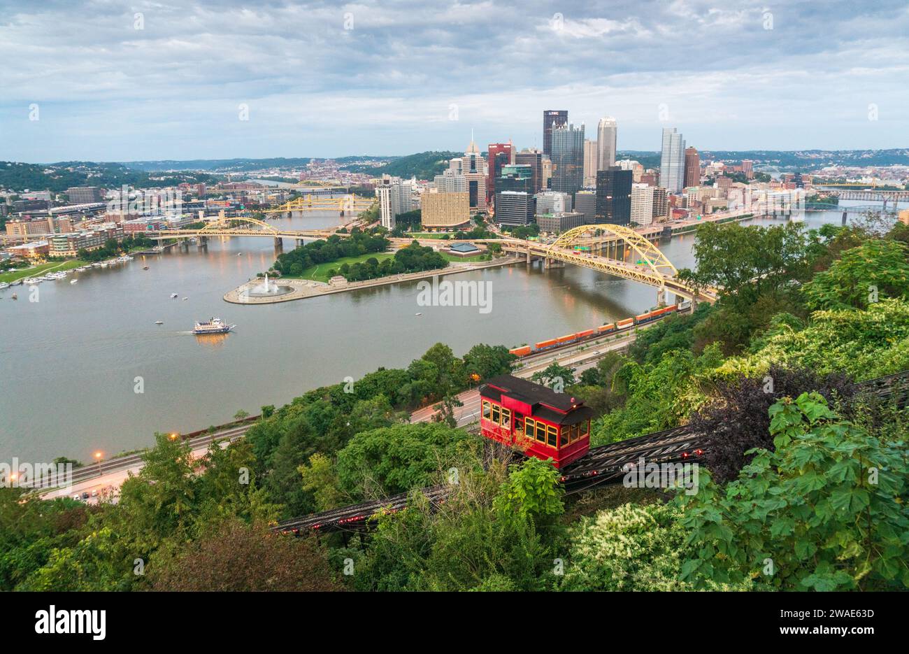 Pittsburgh neighborhoods hi-res stock photography and images - Alamy