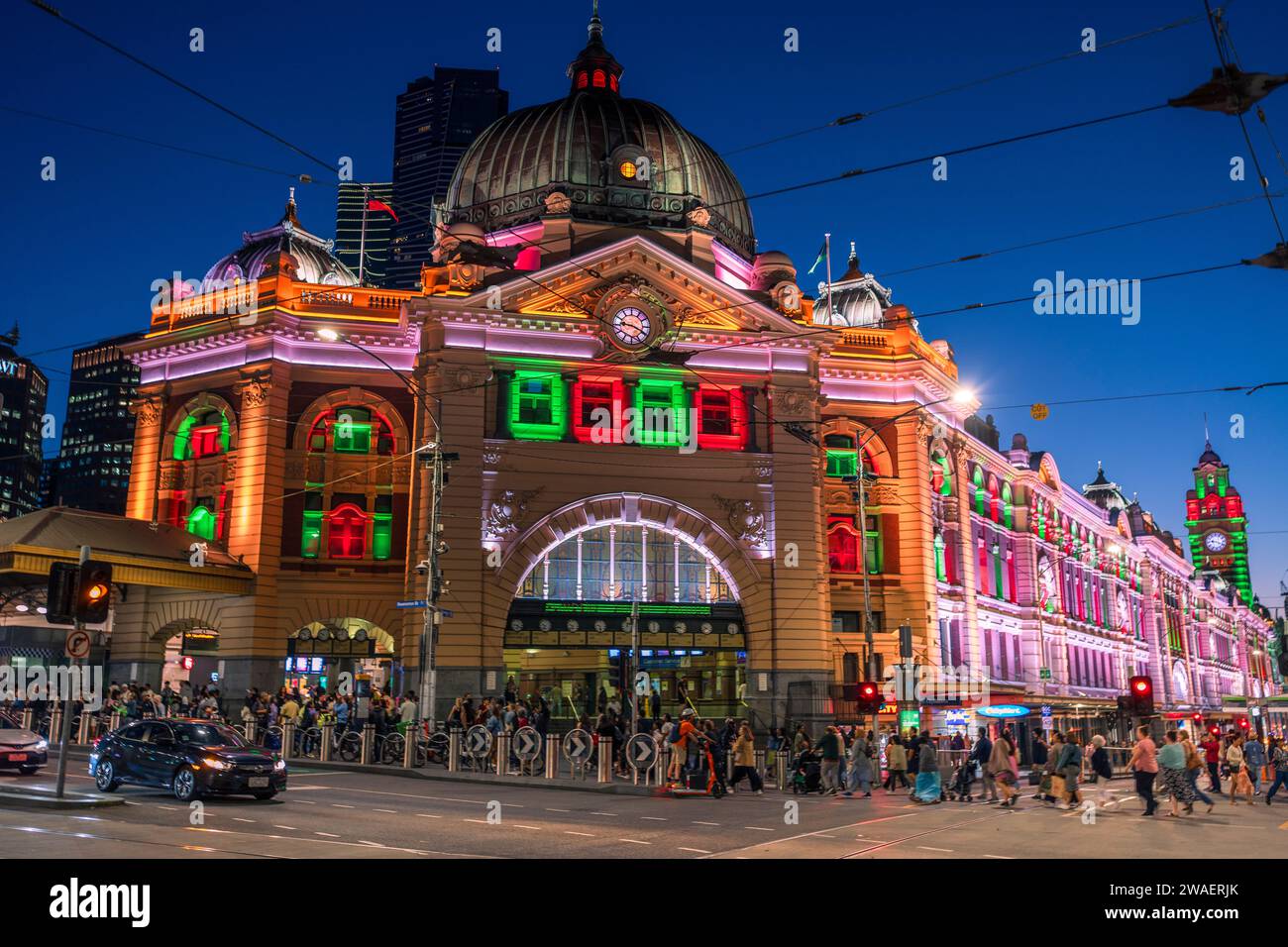 Christmas decorated Flinders Street Station Stock Photo Alamy