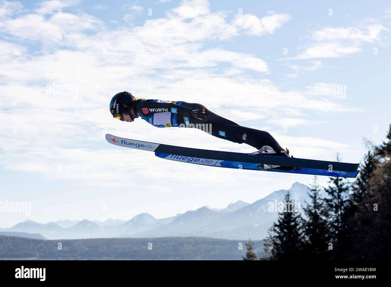 Juliane Seyfarth (Deutschland), AUT, FIS Viessmsann Skisprung Weltcup Frauen, Villach, 04.01.2024 Foto: Eibner-Pressefoto/Michael Memmler Stock Photo