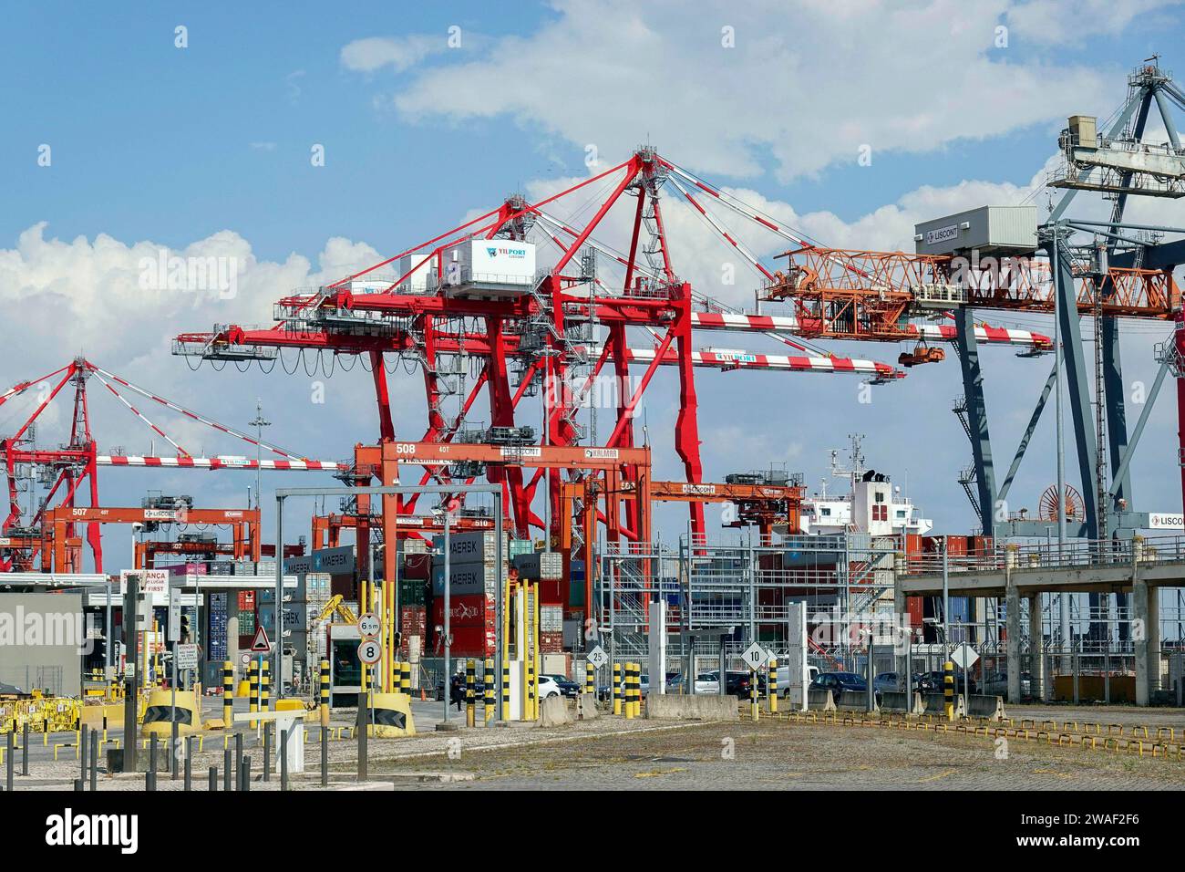 Portugal, Lisbon: Port of Lisbon International Port of Lisbon in the ...