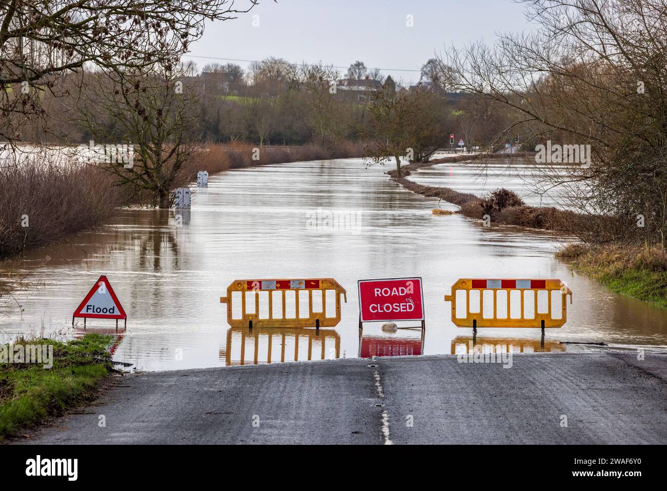 The flooded River Avon on the road to Eckington bridge in January 2024