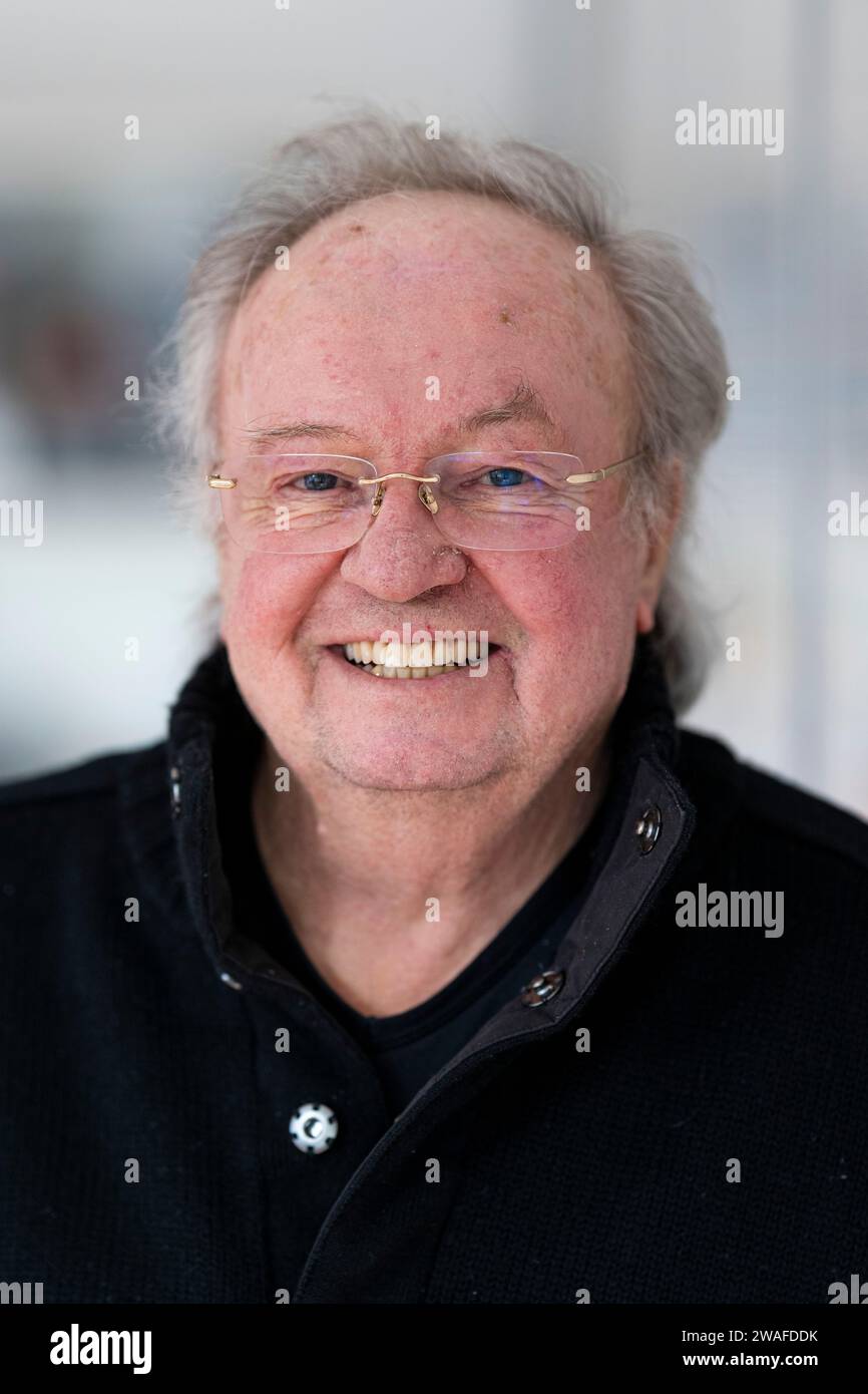 Neubiberg, Germany. 04th Jan, 2024. The film director and screenwriter Franz Xaver Bogner, photographed after an interview. Credit: Lennart Preiss/dpa/Alamy Live News Stock Photo