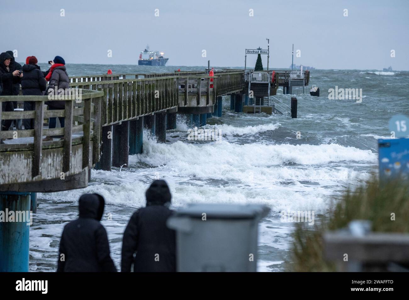 Binz, Germany. 04th Jan, 2024. A fence blocks part of the Binz pier ...