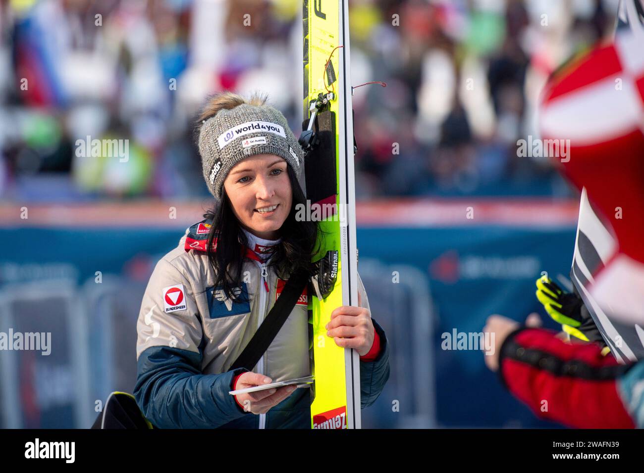 Jacqueline Seifriedsberger (Oesterreich), AUT, FIS Viessmsann Skisprung Weltcup Frauen, Villach, 04.01.2024 Foto: Eibner-Pressefoto/Michael Memmler Stock Photo