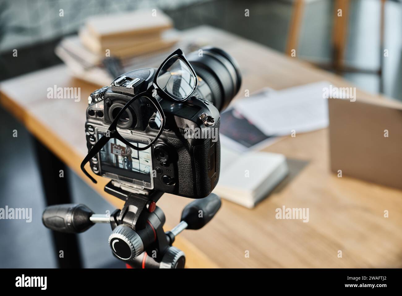 Vlog background hi-res stock photography and images - Alamy