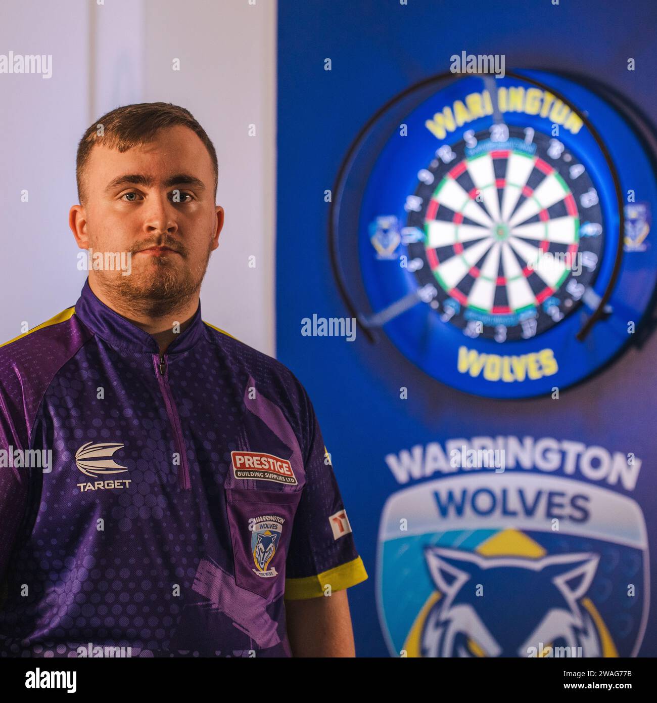 Pdc world championship darts hi-res stock photography and images - Alamy