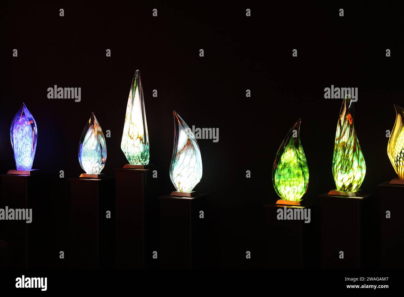 Glass artist Peter Kuchler III. several lightemitting glass artworks