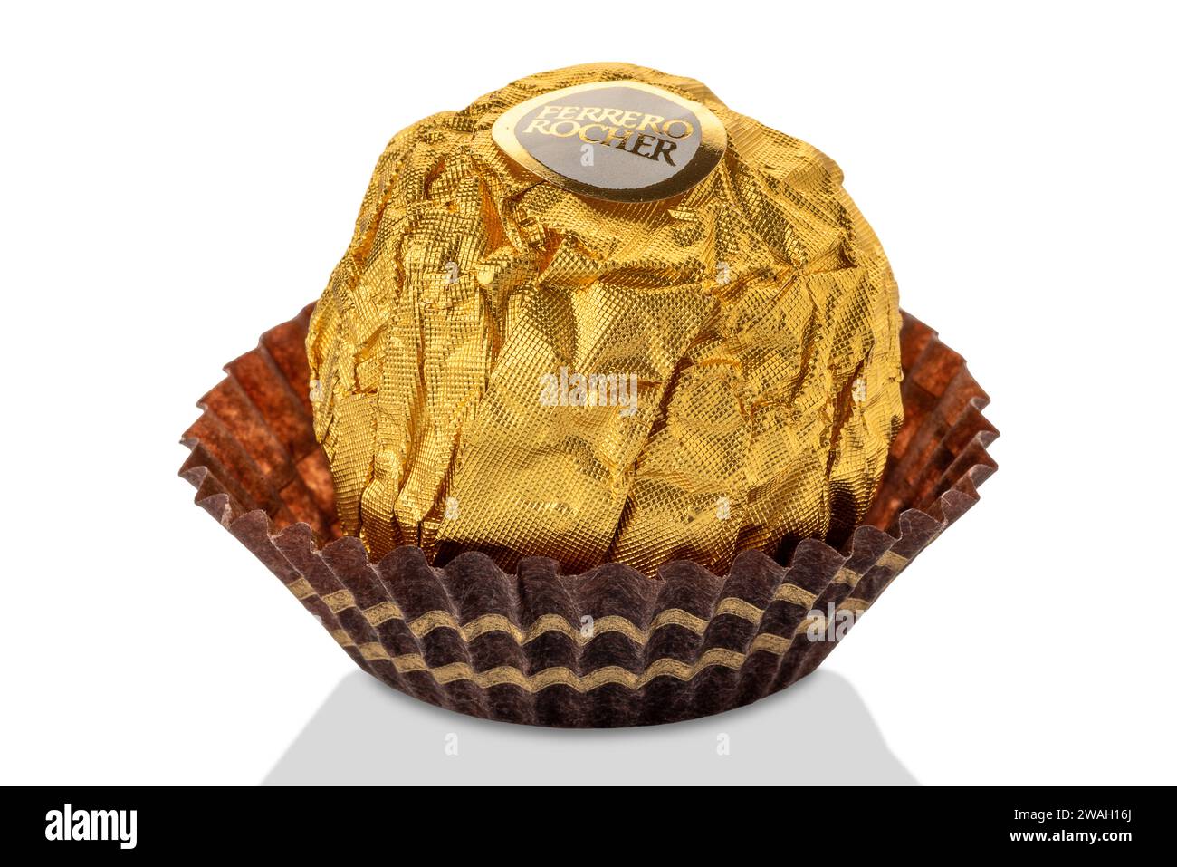 Gâteaux au chocolat de Noël Ferrero Rocher.Muffins à la crème au chocolat  Photo Stock - Alamy
