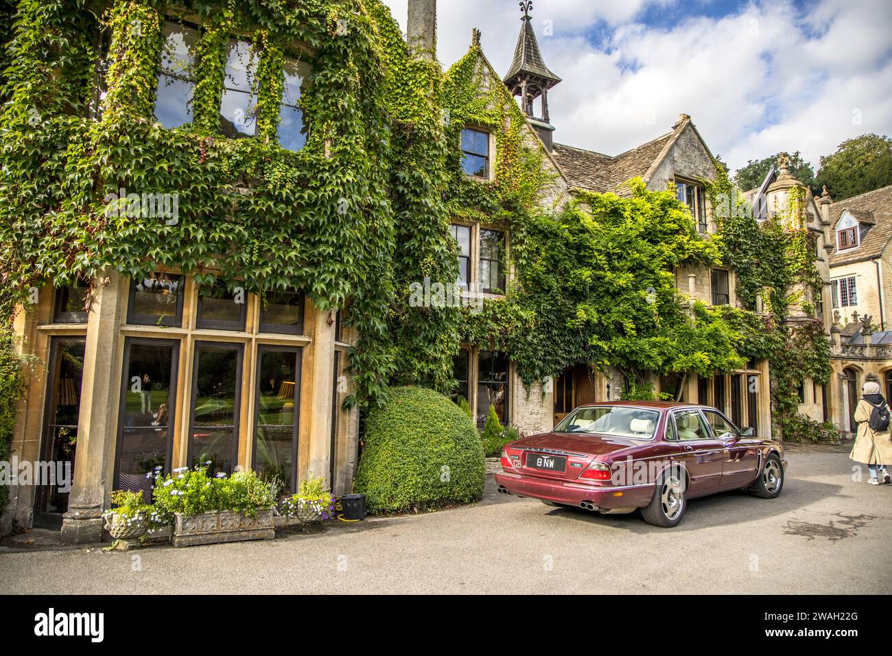 Manor house hotel castle combe hi-res stock photography and images - Alamy