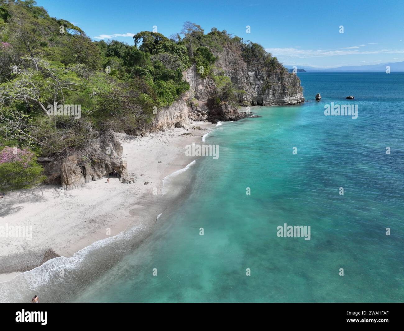 Capturing the Coastal Splendor Stunning Photos of Playa Quesera, Costa