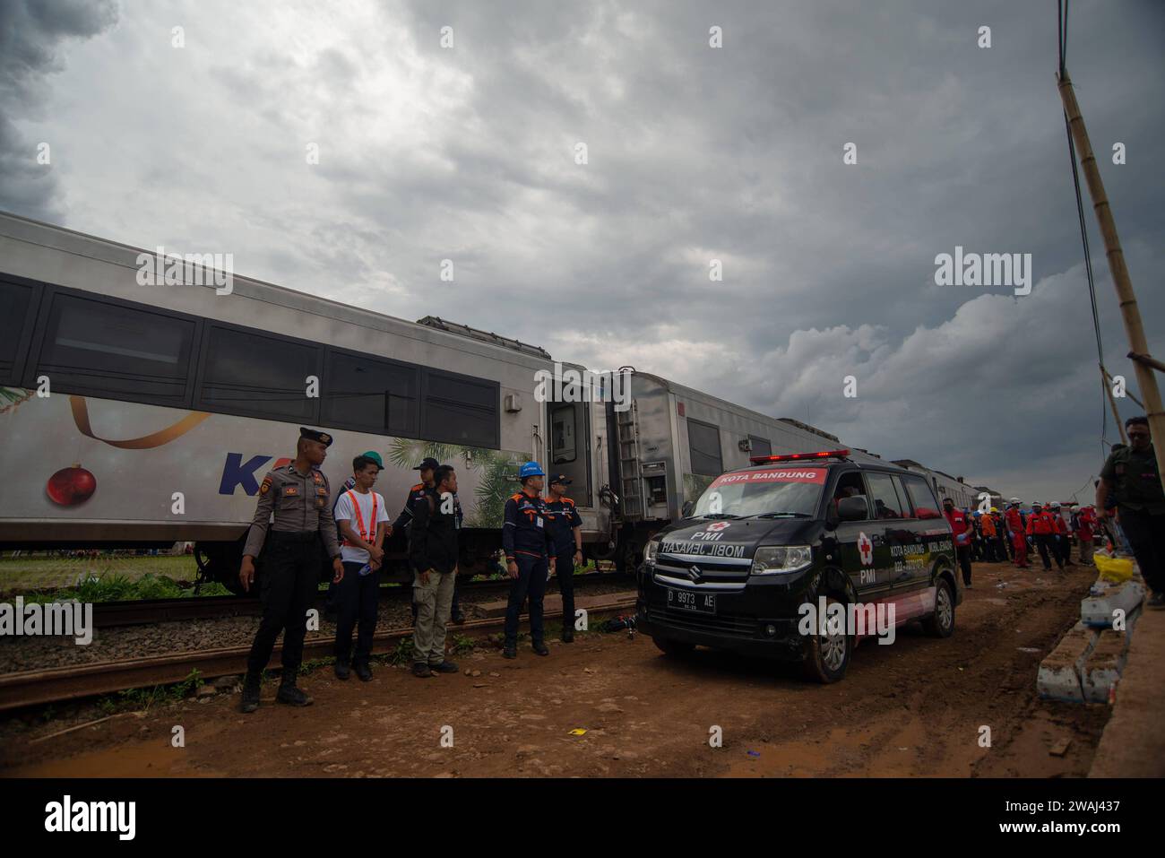 TRAIN ACCIDENT An Ambulance Takes The Body Of A Train Accident Victim ...