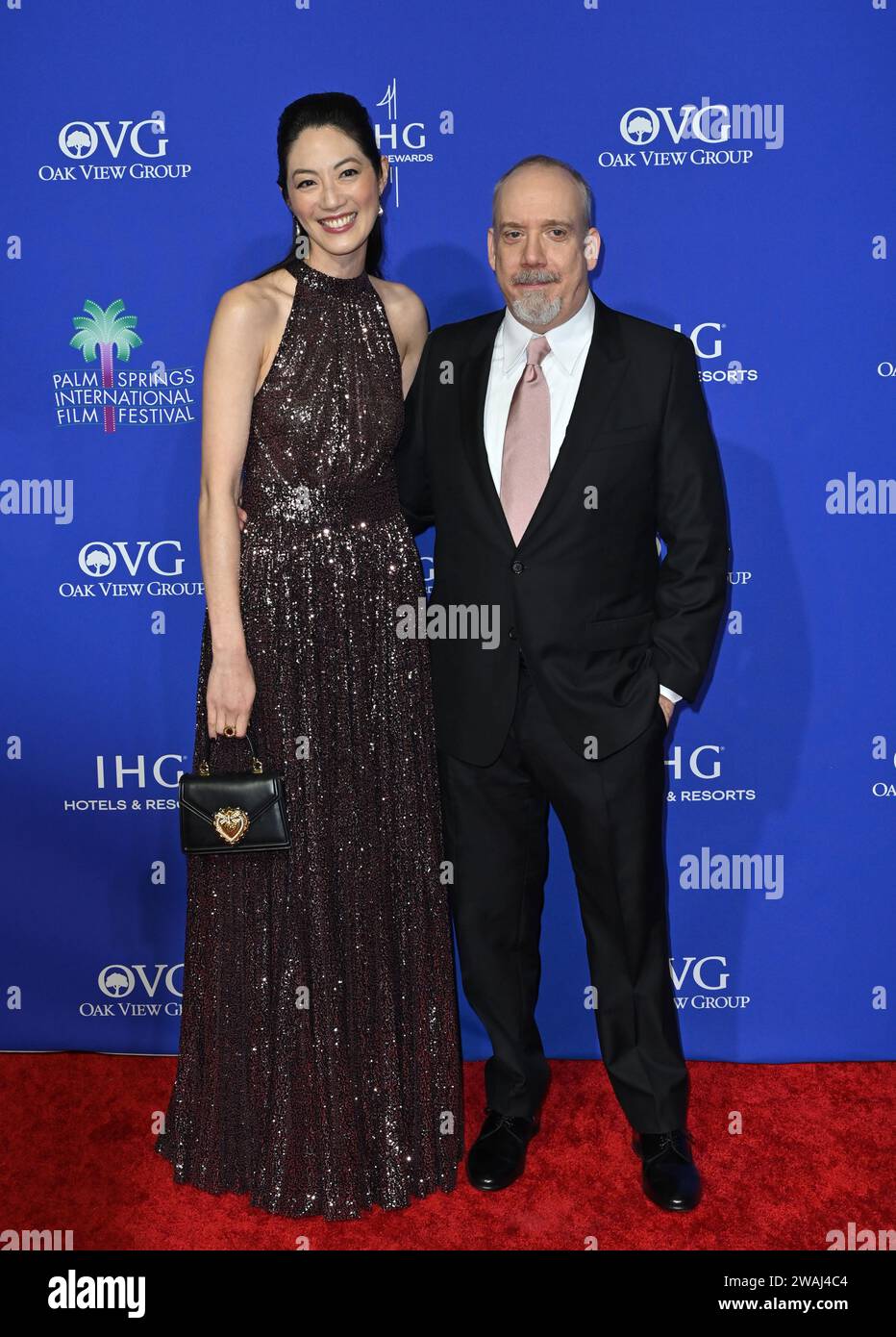 Palm Springs, USA. 04th Jan, 2024. PALM SPRINGS, USA. January 04, 2024: Paul Giamatti & Elizabeth Cohen at the 35th Palm Springs International Film Festival Awards. Picture Credit: Paul Smith/Alamy Live News Stock Photo