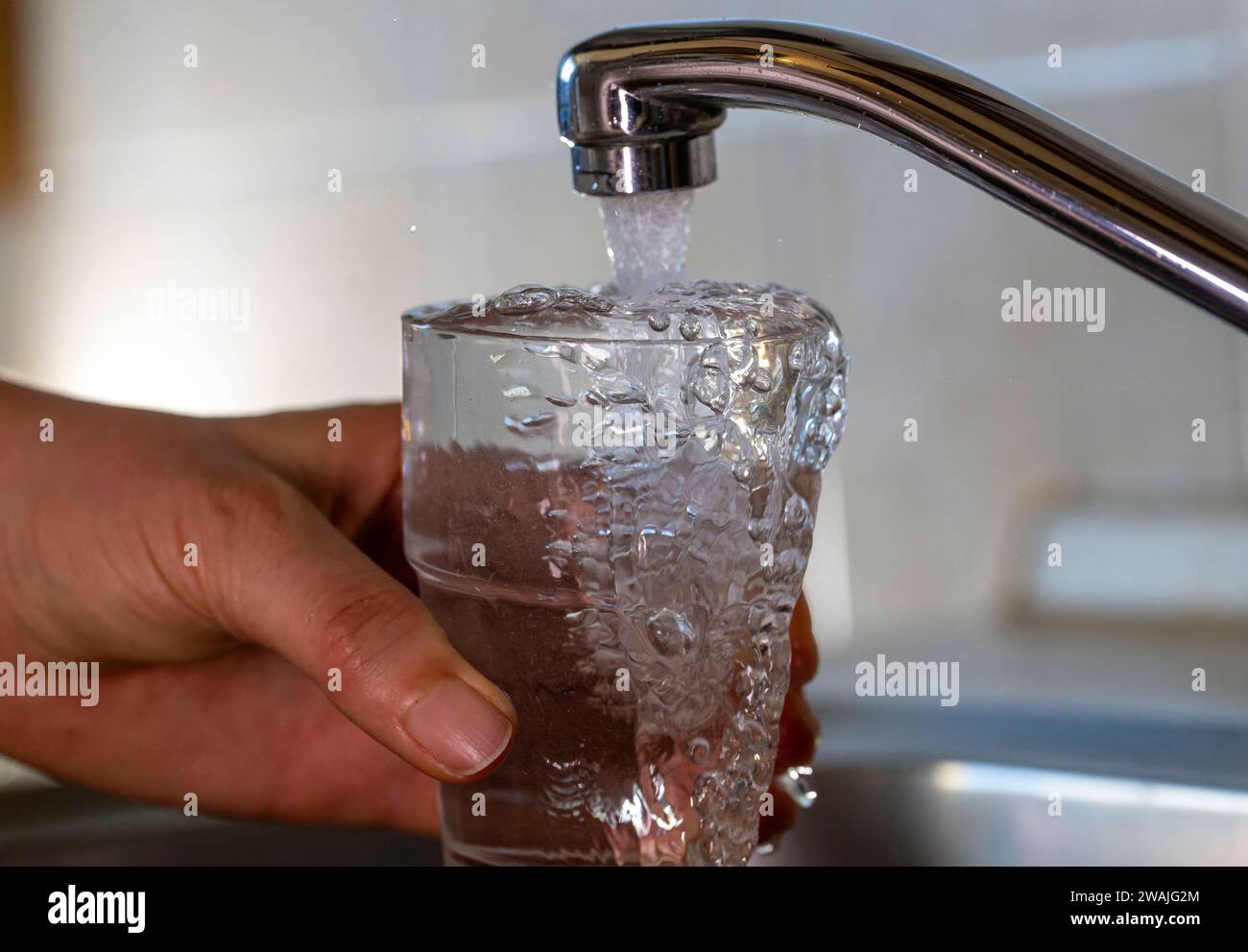 Wasser In Kncheln