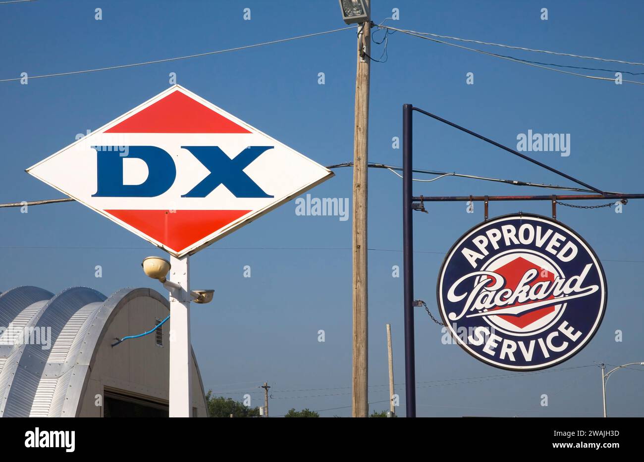 Dx gas station hires stock photography and images Alamy