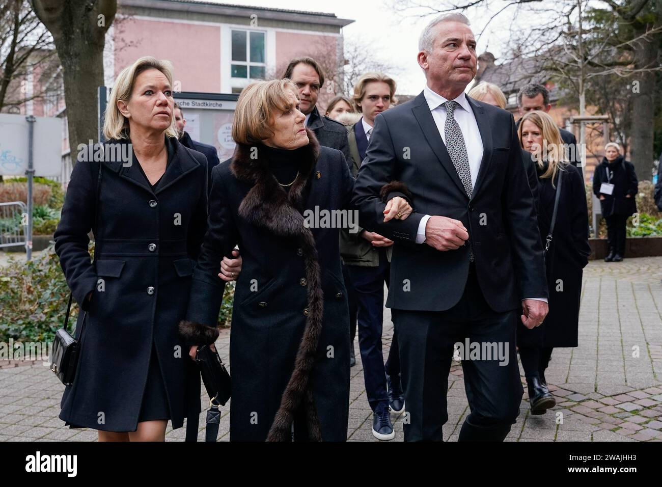 Offenburg, Germany. 05th Jan, 2024. The family with Christine Strobl (lr), daughter of Wolfgang Offenburg, Germany. 05th Jan, 2024. The family with Christine Strobl (lr), daughter of Wolfgang