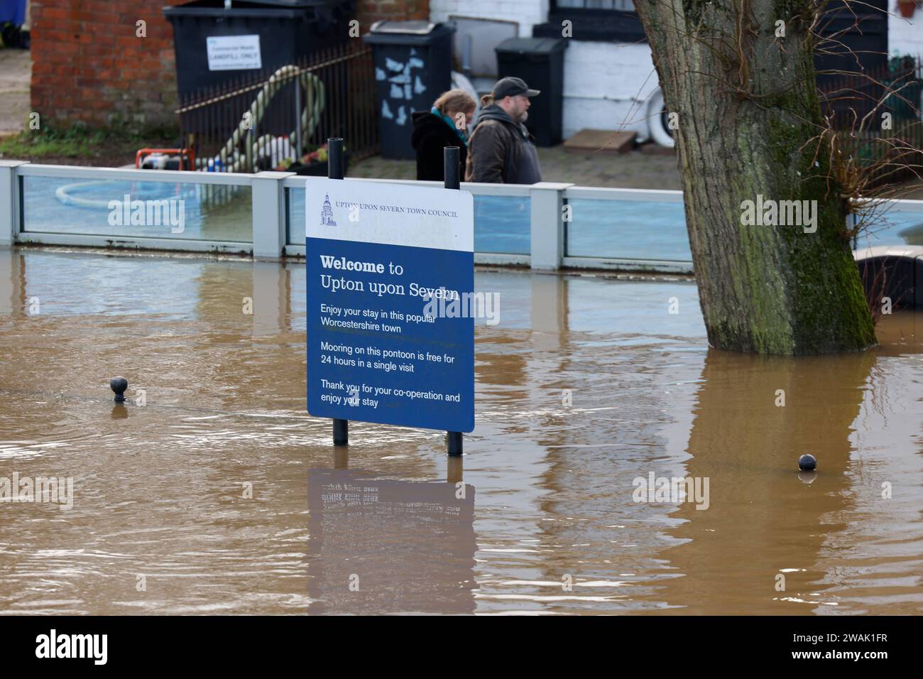 Upton upon Severn, UK. 5 January 2024. The River Severn at Upton Upon