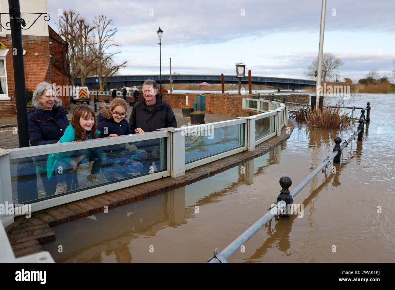 Upton upon Severn, UK. 5 January 2024. The River Severn at Upton Upon