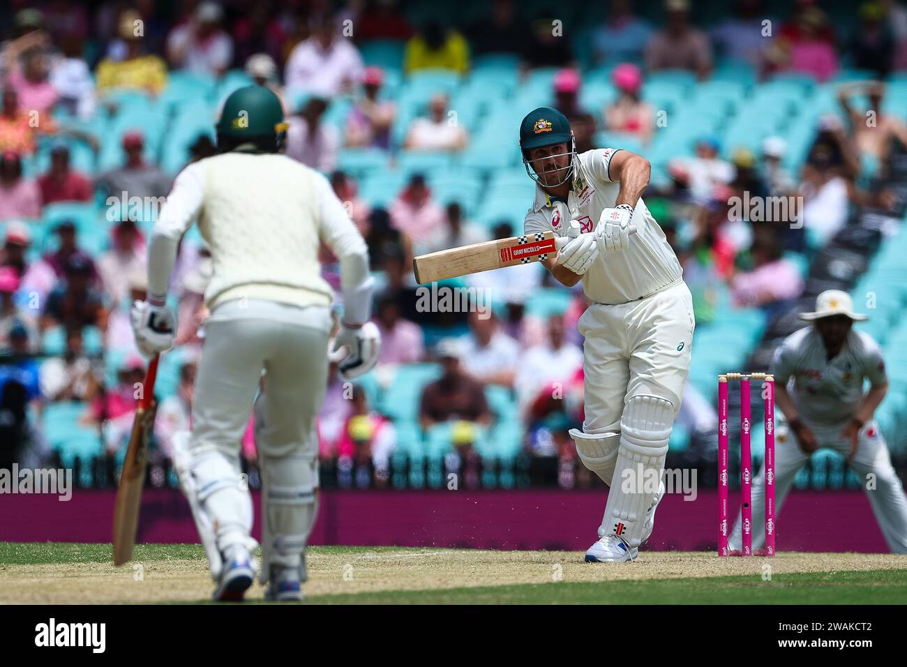 Test Cricket Australia 2025 Lucky Roberta