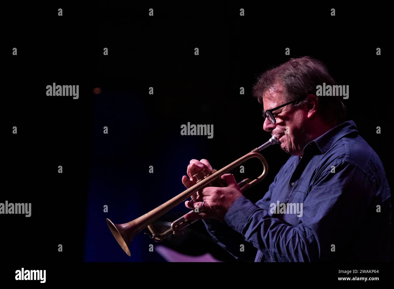 Steve Waterman plays trumpet with Ben Crosland Quintet live ...