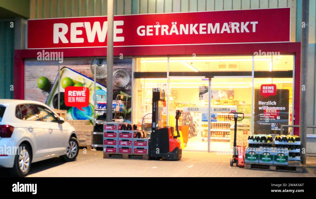 REWE Getränkemarkt gesehen am 04.01.2024 in Hannover *** REWE