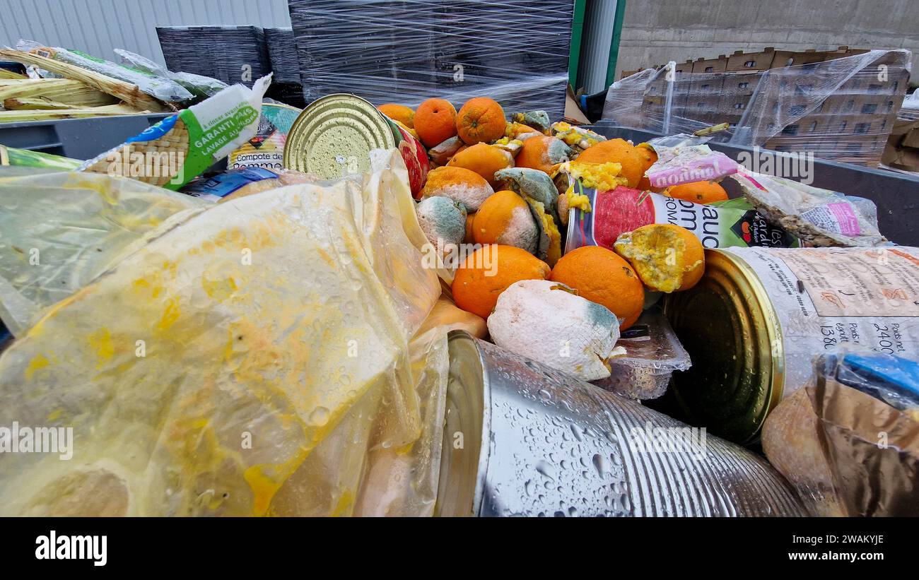 Food waste recycling expired hi-res stock photography and images - Alamy